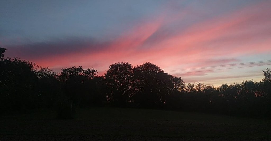 En ai profité pour immortaliser le coucher de soleil rosé :-D