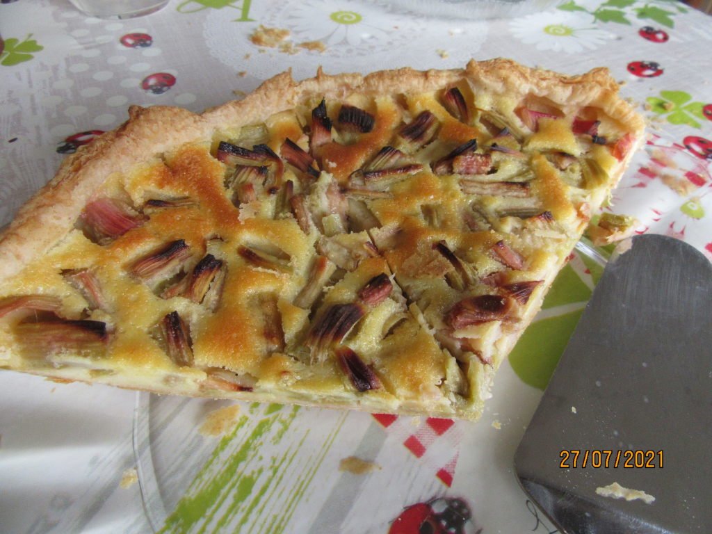 tarte rhub.jpeg