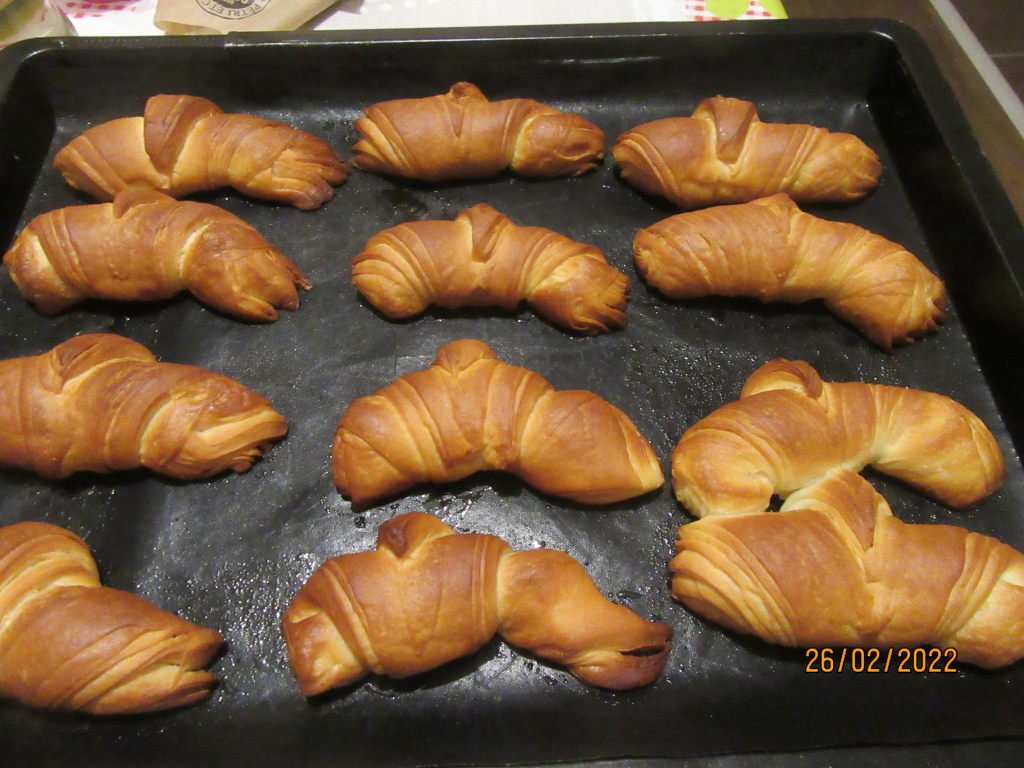 croissant cuits.jpeg