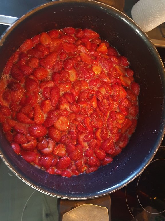 220521 confiture en cours.jpg