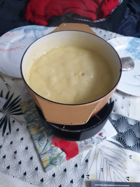 221229 fondue savoyarde.jpg