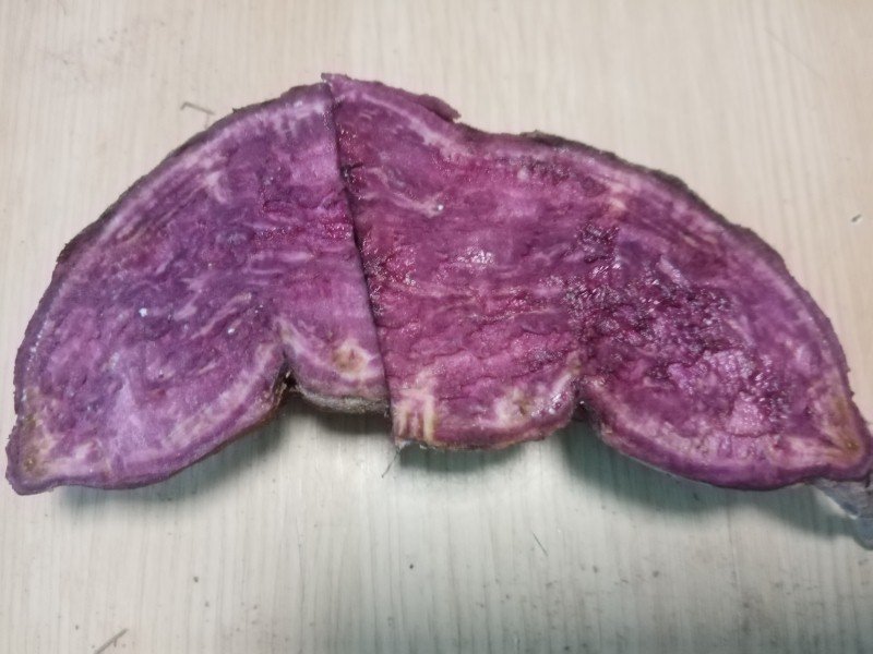 patate douce mauve 2023.jpg