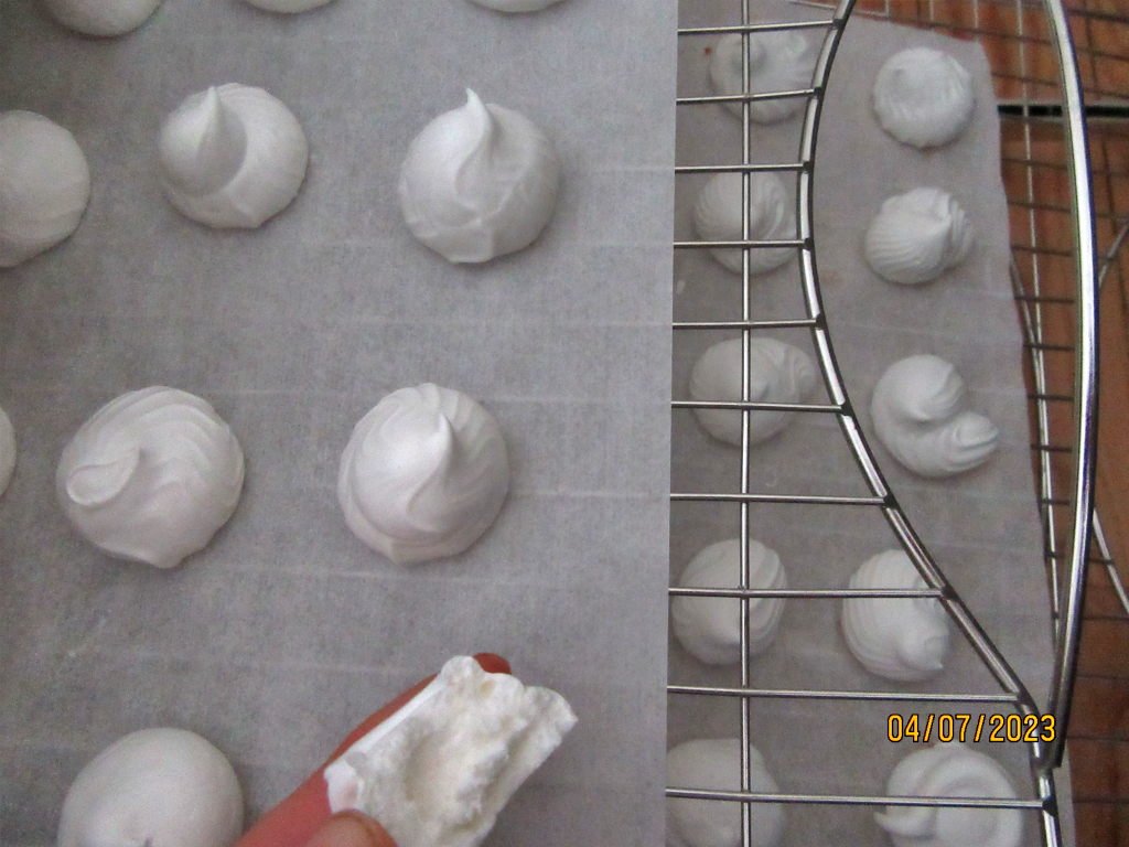 meringue suisse.jpg