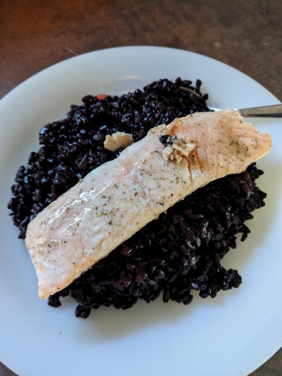 riz noir saumon.jpg